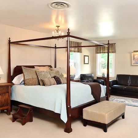 1795 Acorn Inn Bed And Breakfast Canandaigua Dış mekan fotoğraf